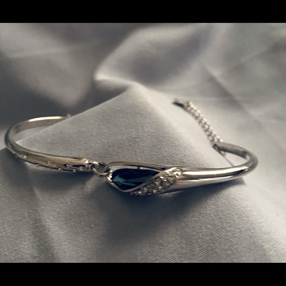Beautiful bracelet with Blue Stone